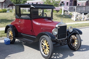 antique red car
