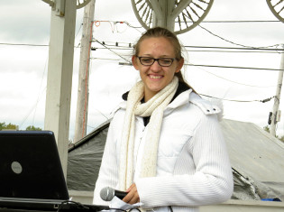 •	Diversity Entertainment DJ for music entertainment