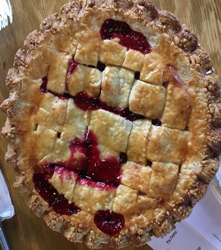 Moma's Famous Mixed Berry Pie